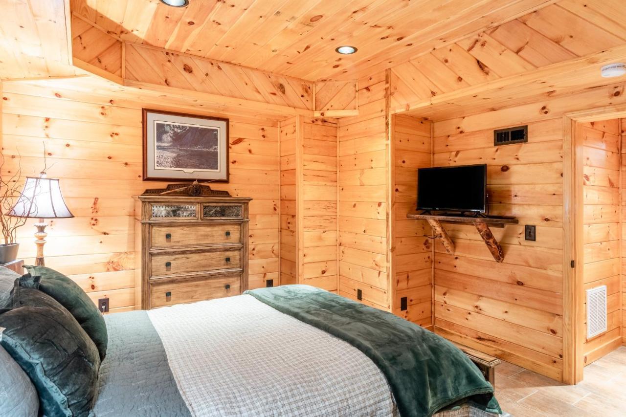 Iron Mountain Lodge - Beautiful Cabin With Forest & Mountain Views! Butler Ngoại thất bức ảnh
