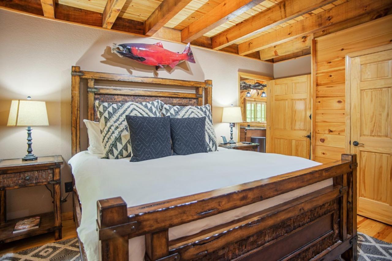 Iron Mountain Lodge - Beautiful Cabin With Forest & Mountain Views! Butler Ngoại thất bức ảnh